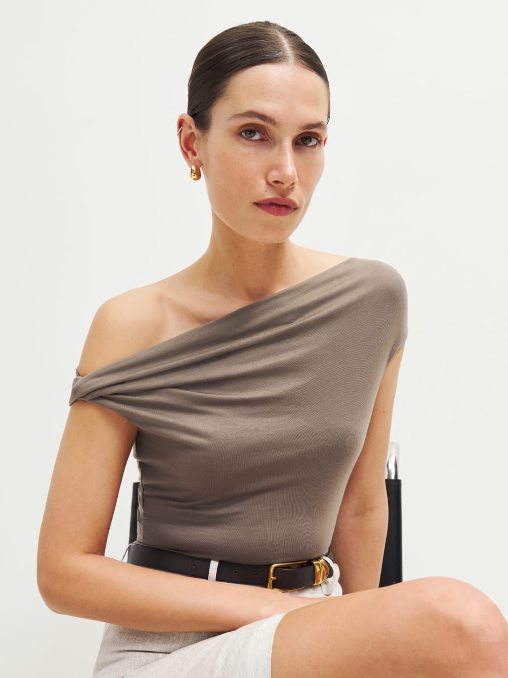 Reformation
Cello Knit Top Taupe - Picture 1 of 6